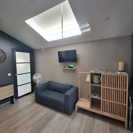 Des Binames Apartment